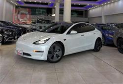 تسلا موديل 3